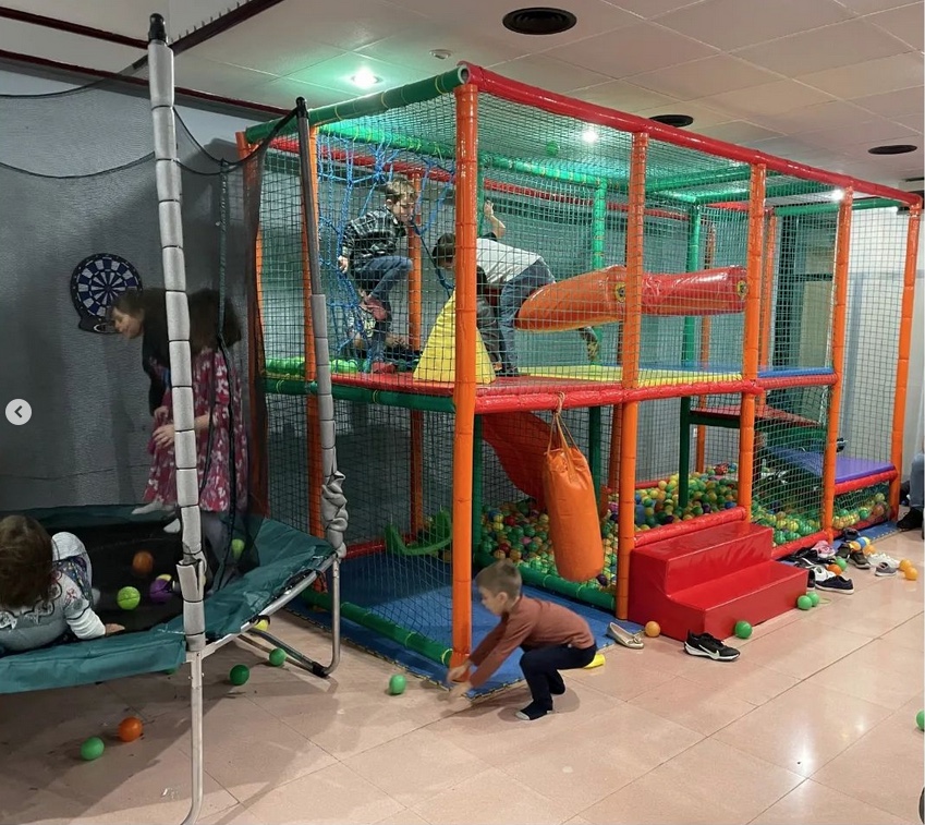 La imagen tiene un atributo ALT vacío; su nombre de archivo es crisal09.jpeg